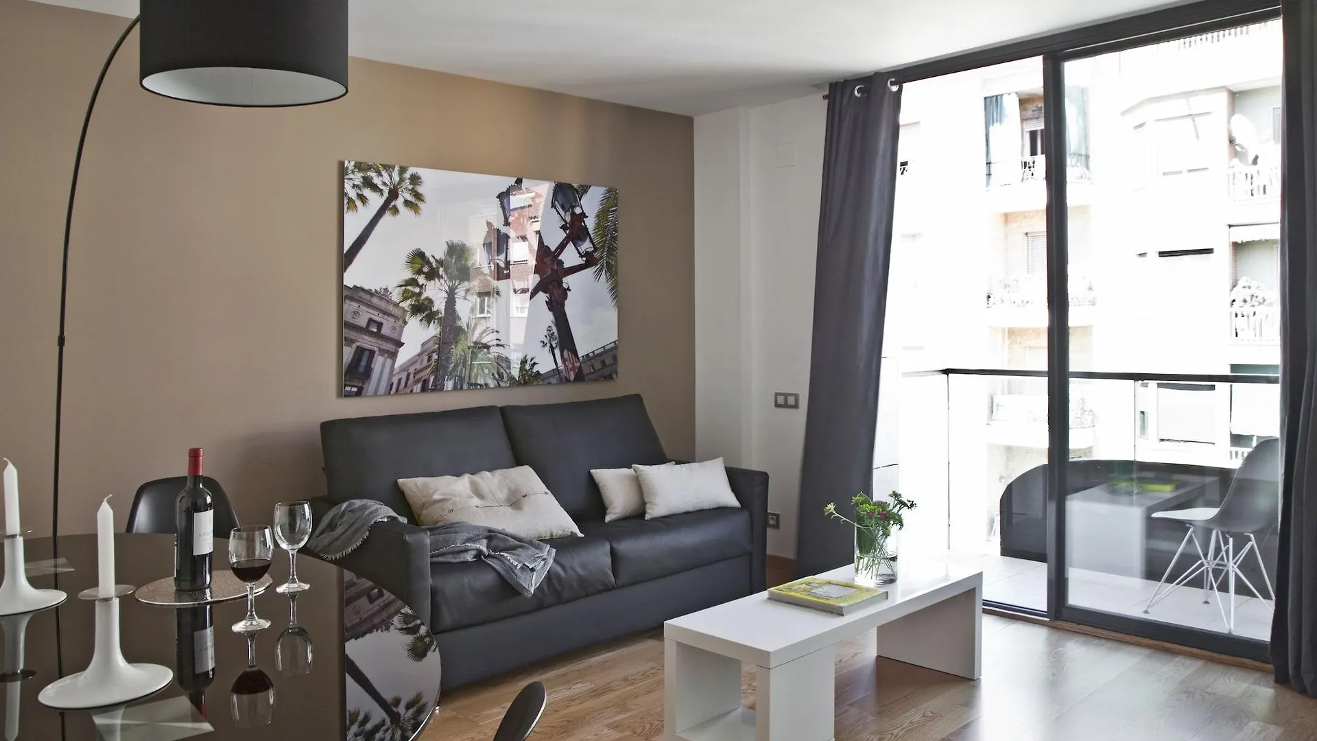 Ainb Sagrada Familia Apartments Barcelona 0*,