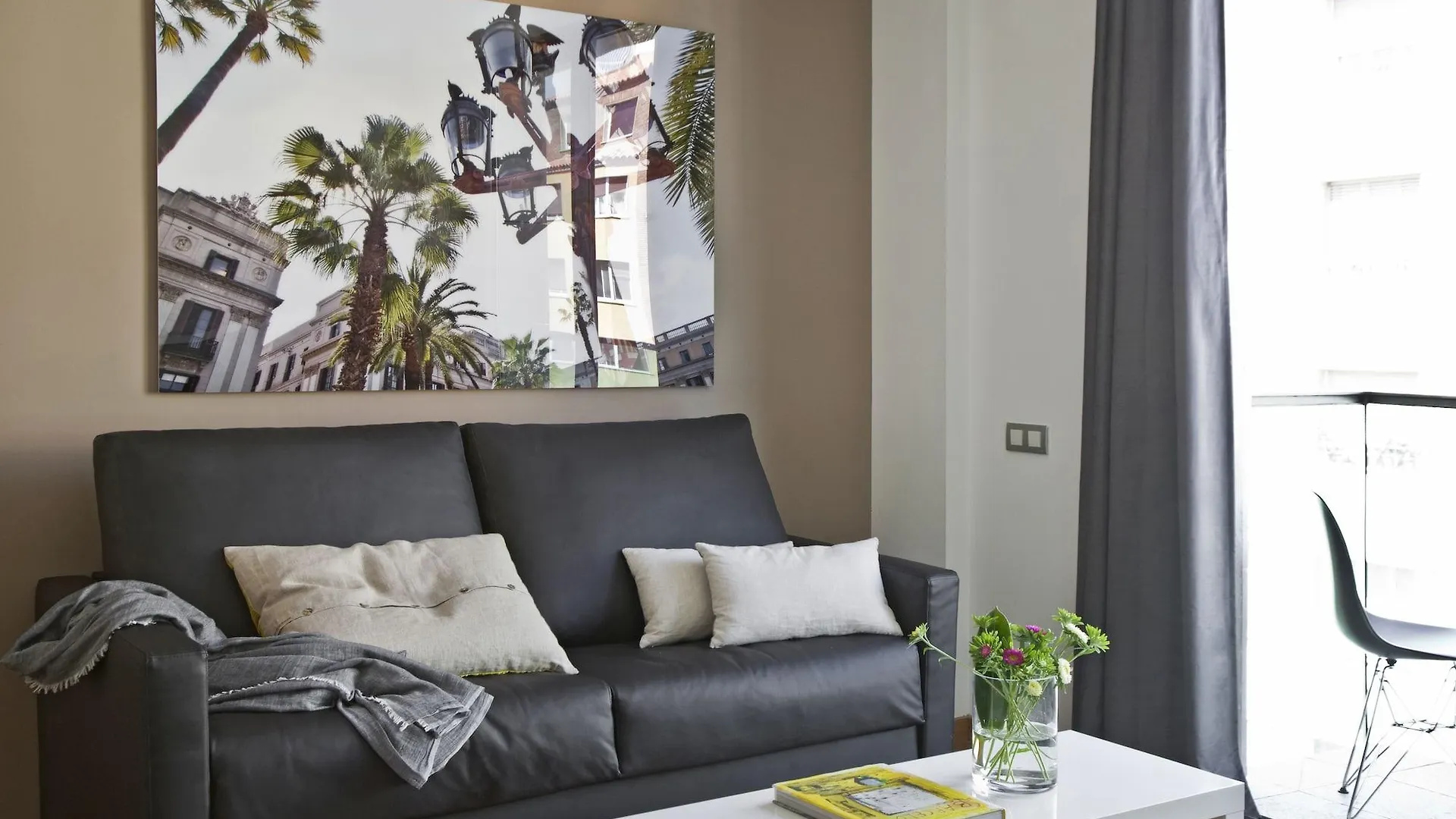 Ainb Sagrada Familia Apartments Barcelona 0*,