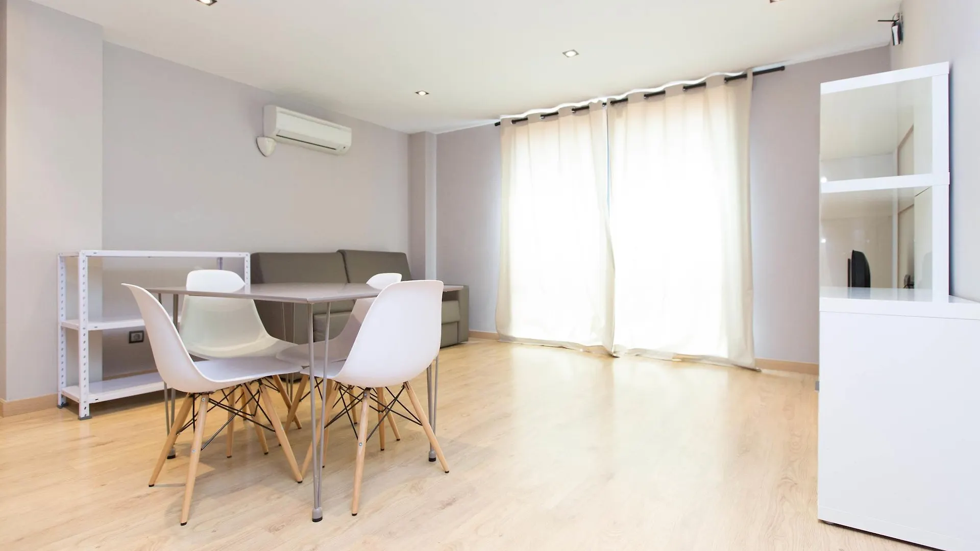 Ainb Sagrada Familia Apartments Barcelona 0*,  Spanje