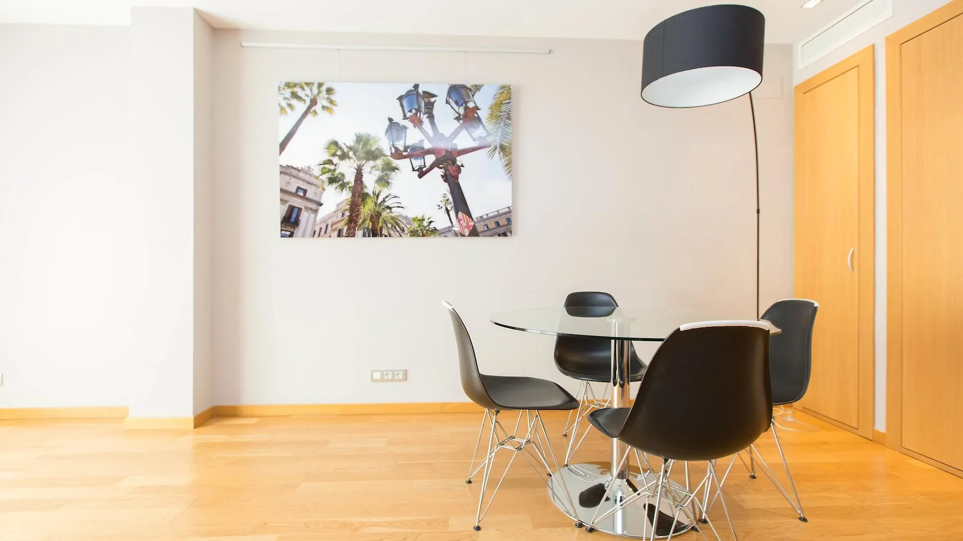 Ainb Sagrada Familia Apartments Barcelona 0*,