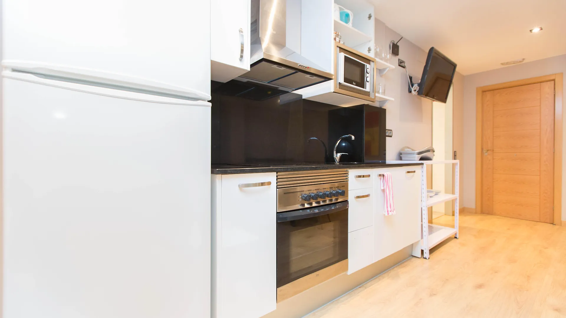 Ainb Sagrada Familia Apartments Barcelona Spanje