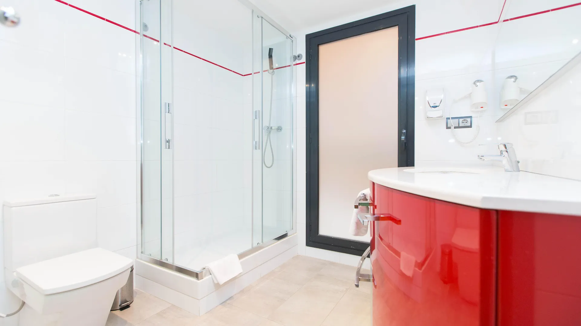 Ainb Sagrada Familia Apartments Barcelona Spanje